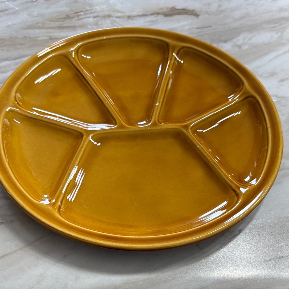 Vintage Gien (France) fondue plate set